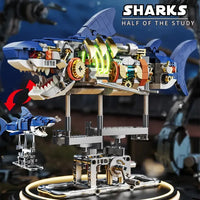 Jaw-some Shark Building Set (687 Pcs)