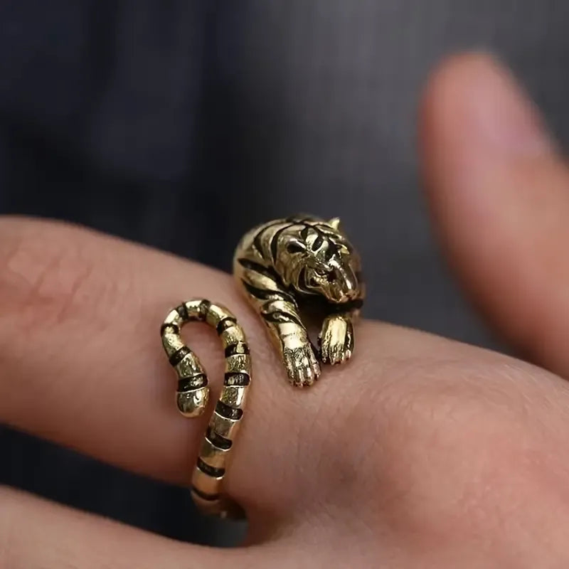 Vintage Tiger-Shaped Ring