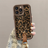 Retro Leopard Print Phone Case (For iPhones)