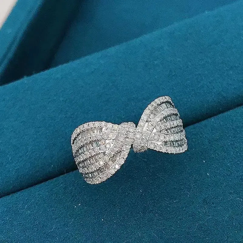 Exquisite Bow Zirconia Ring