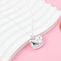 Hello Kitty Opening Can Pendant